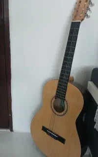 گیتار کلاسیک c80 به همراه متعلقات