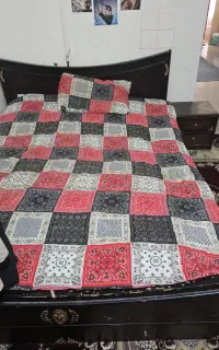 فروش تخت دونفره و یک نفره با تشک.