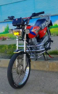 هندا ۱۲۵موتور بزرگ