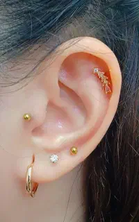خدمات و آموزش پیرسینگ و کاشت ناخن با تخفیف