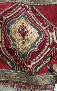 رو بالشتی و کناره مخمل