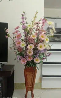 گل و گلدان