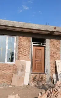 کارگر با جای خواب