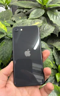 ایفون se2020