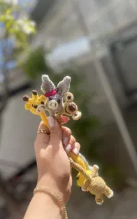عروسک گردن دراز بافتنی