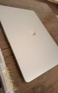 مک بوک پرو تاچ بار ۲۰۲۰