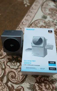 شارژر وایرلس سه کاره maxco سری mw11