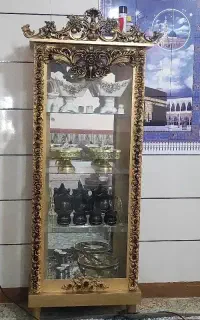 بوفه و ساعت ایستاده