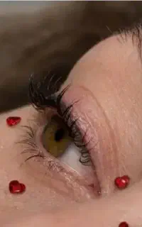 اکستنشن مژه با بهترین کیفیت تضمینی