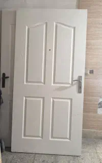 ۲تا در چوبی سالم رنگ شده با دستگیره
