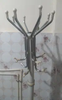 چوب لباسی ایستاده