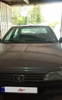 پژو ۴۰۵ مدل ۱۳۸۹ داخل کرم ماشین شهرستان بوده