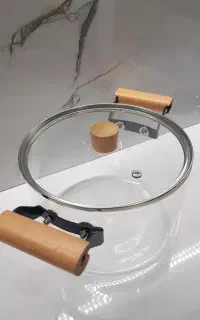 قابلمه پیرکس دسته و درب چوبی