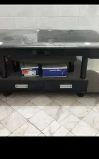 میز تلویزیون شیشه ای سالم