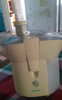 آب میوه گیر سانی