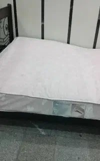 تخت خواب فلزی