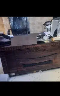 میز و صندلی در حد نو