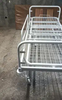 تخت بیمارستانی سه شکن