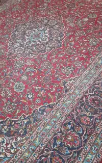 ۱عدد فرش محلی کارکرده