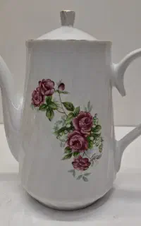 قوری گل سرخی