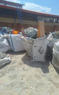 نیرو اقا  در انبار ضایعات