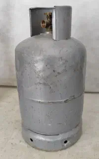 ۲تا کپسول پرسی ویک عدد بوتان