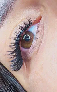 استخدام مژه کار و فشیال