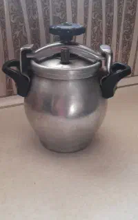 زود پز ۴ لیتری  ۱۲۰۰