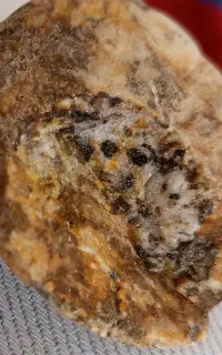 سنگ جواهری و شهاب