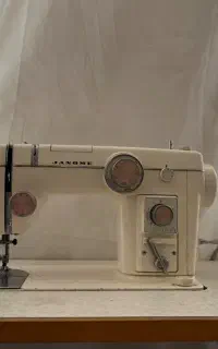 چرخ خیاطی 802 ژانومه