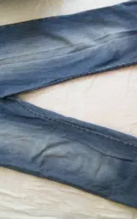 تعدادی شلوار لی مردانه و زنانه