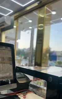 صندوقدار خانم ،پیک موتوری آقا