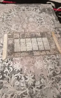 فرش اتاق همراه با پادری نونو بدون زدگی