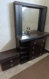تخت و دراور