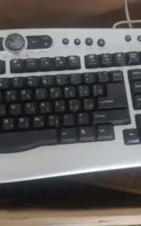کیبورد و مانیتور