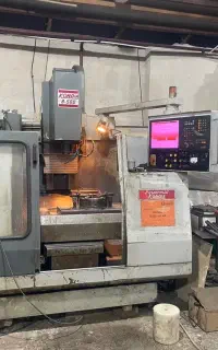 فرز CNC چهار محور KONDIA  خط‌کش‌دار، آماده به کار