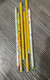 مداد پاکن و دفترچه