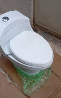 توالت فرنگی در حد نو