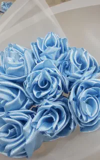فروش یک عدد دسته گل ۸شاخه روبانی