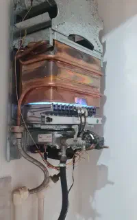 نصب و تعمیر و سرویس انواع پکیج و آبگرم کن دیواری