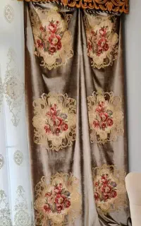 والان پرده مخملی