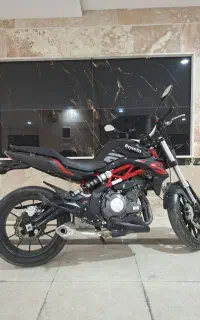 بنلی ۳۰۰ جفت سیلندر مدل ۴۰۳
