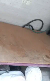 تخت فلزی