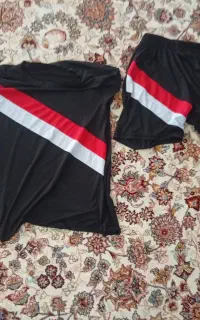 یک عدد ست ورزشی