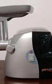 چرخ گوشت پارس خزر مدل MG-1600P سالم و تمیز