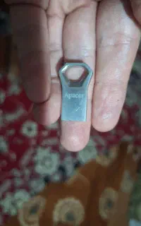 فلش ۳۲ گیگ apacer و فلش ۸ گیگ