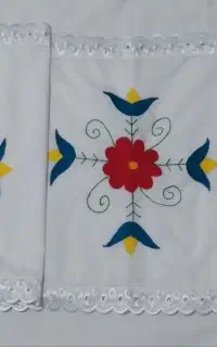 روبالشی بسیار زیبای سنتی، گلدوزی شده با دست