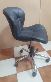 صندلی چرخدار مدل زین اسبی