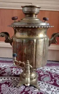 سماور زغالی سنگین وزن با‌ قدمت بالا