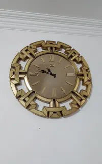 ساعت دیواری